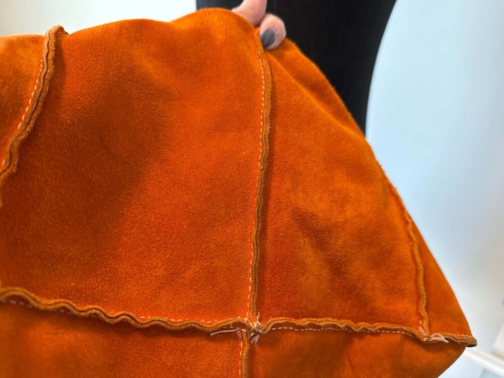Vera Pelle Orange Suede Hobo Bag with Studded Leather Strap Made in Italy - Picture 5 of 5